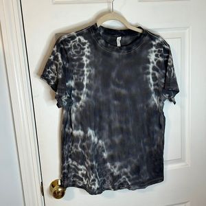 Lululemon workout tee size 2